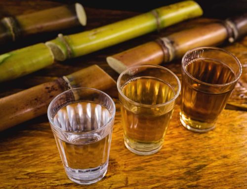 White, amber or dark rum: discover the differences between the types of rum and how to use them.